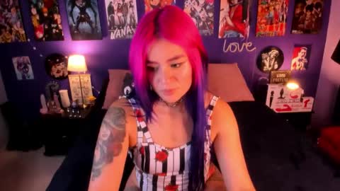 Snapshot of anny_cross chatting on 10/15/25, 02:44 Paty online show from 10/15/25, 02:44