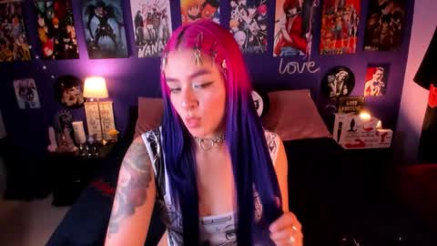 Snapshot of anny_cross chatting on 10/15/25, 11:49 Paty online show from 10/15/25, 11:49