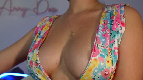 Snapshot of anny_dee chatting on 12/10/24, 04:02 Anny online show from 12/10/24, 04:02