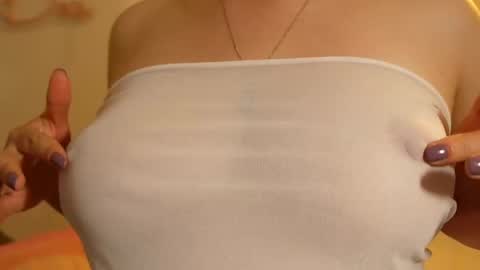 Snapshot of anny_dee chatting on 10/07/25, 04:20 Anny online show from 10/07/25, 04:20