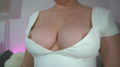 Anny online show from 06/11/26, 04:21