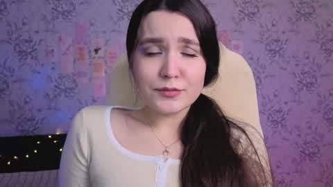 Snapshot of anny_shine chatting on 11/30/25, 06:06 Annie online show from 11/30/25, 06:06