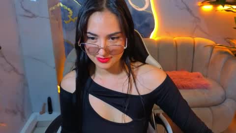Live 1500am 2100pm COLOMBIAN HOUR online show from 05/05/26, 07:55