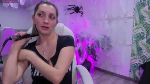 Snapshot of anny_sweet72 chatting on 10/02/25, 12:45 Anny online show from 10/02/25, 12:45