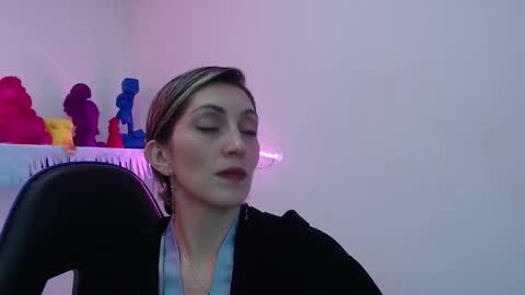 Anny online show from 12/03/25, 12:47