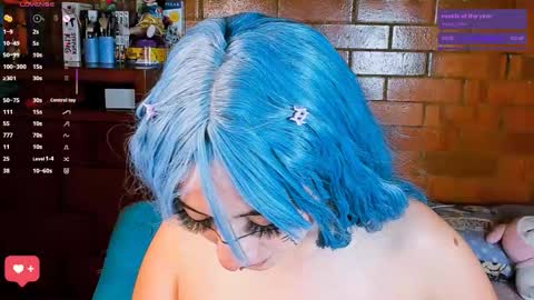 Anny  IG online show from 10/31/25, 05:41