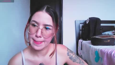 Snapshot of annyhathaway chatting on 01/16/26, 09:19 Anny online show from 01/16/26, 09:19