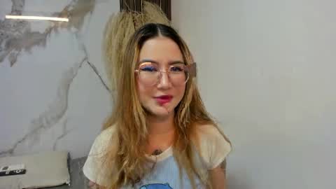 Snapshot of annyhathaway chatting on 05/11/26, 08:50 Anny online show from 05/11/26, 08:50