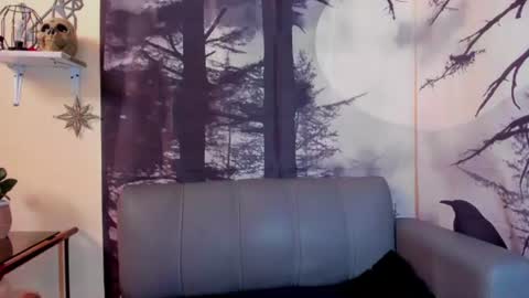 Snapshot of annyluna1 chatting on 06/17/26, 05:14 Annyluna online show from 06/17/26, 05:14