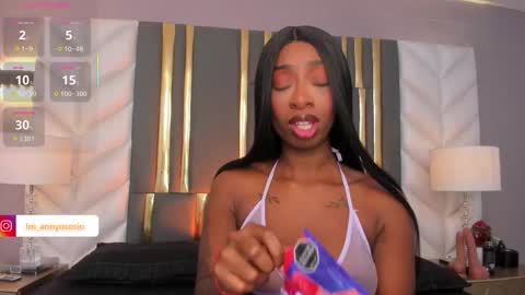 Anny online show from 11/19/25, 02:11