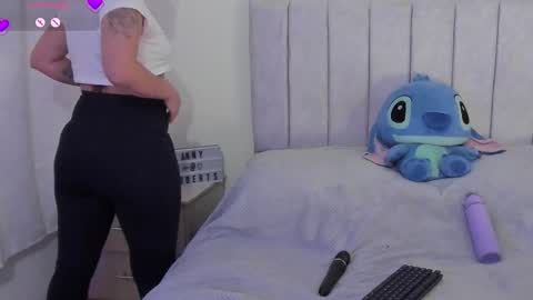 Anny online show from 11/26/25, 10:55