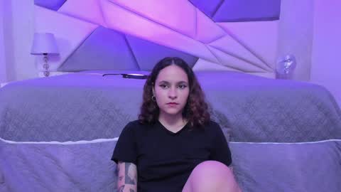 AnnyT online show from 12/01/24, 11:47