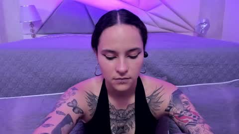 AnnyT online show from 01/14/25, 09:20