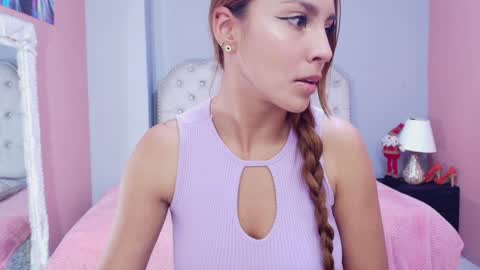 Snapshot of annyxhot chatting on 01/28/25, 02:31 AnnyXhot online show from 01/28/25, 02:31