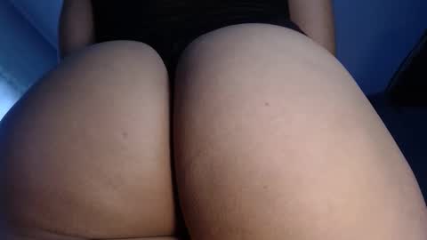 Snapshot of annyyeins chatting on 11/09/25, 01:31 Anny Yeins online show from 11/09/25, 01:31