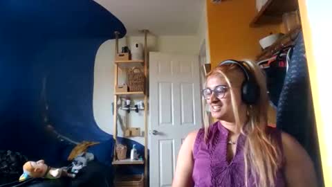 Snapshot of anoditeangel chatting on 04/19/26, 06:10 Angel online show from 04/19/26, 06:10