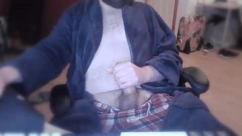 Snapshot of anontraveller chatting on 01/15/26, 12:15 anontraveller online show from 01/15/26, 12:15