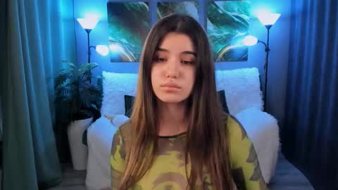 Anora online show from 09/26/25, 07:29