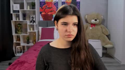 Anora online show from 09/28/25, 07:30