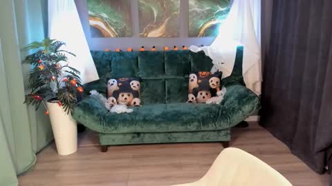 Anora online show from 10/12/25, 07:24