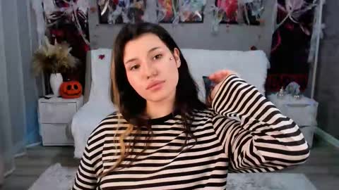 Anora online show from 11/07/25, 01:22