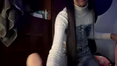 Snapshot of anotella_aa chatting on 11/28/25, 05:21 anotella_aa online show from 11/28/25, 05:21