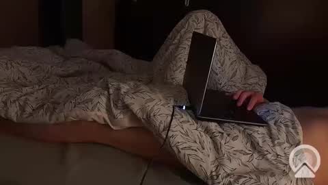 Snapshot of anotherwhat chatting on 03/11/25, 08:09 REAL FEEL 2024 online show from 03/11/25, 08:09