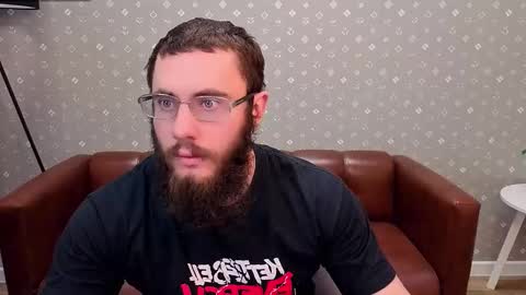 Snapshot of ant_power chatting on 11/24/25, 04:34 Ant online show from 11/24/25, 04:34