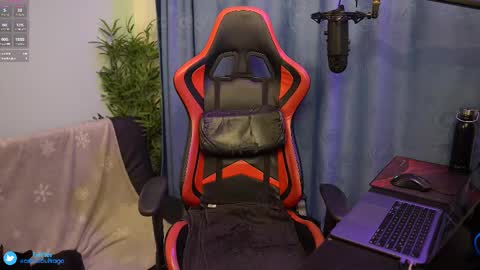 Anthony Buitrago Independent model online show from 02/18/25, 12:37