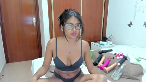 anthonela_hotsex online show from 11/26/25, 10:55