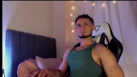 Adonys Creeb online show from 09/17/25, 05:09