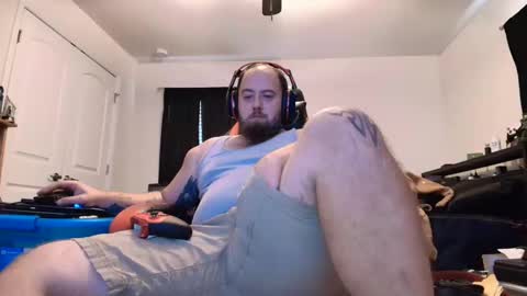 Snapshot of anthonygiacomazzo1 chatting on 11/17/25, 01:50 anthonygiacomazzo1 online show from 11/17/25, 01:50