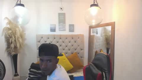 Snapshot of anthoy_wayans chatting on 03/16/26, 12:49 online show from 03/16/26, 12:49