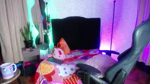 antia_x online show from 10/15/25, 08:20