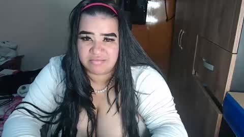 Snapshot of antonela_bigboobs1 chatting on 03/03/26, 02:39 Antonela PINKI online show from 03/03/26, 02:39