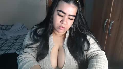Snapshot of antonela_bigboobs1 chatting on 03/10/26, 04:50 Antonela PINKI online show from 03/10/26, 04:50