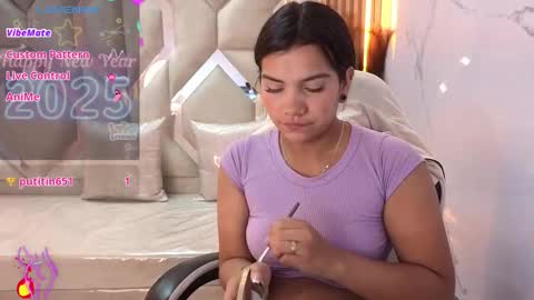 Snapshot of antonela_tp chatting on 11/22/25, 01:21 Antonela online show from 11/22/25, 01:21