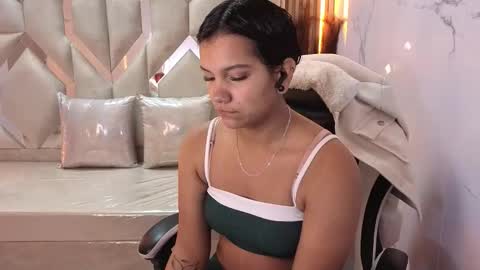 Snapshot of antonela_tp chatting on 12/02/25, 12:54 Antonela online show from 12/02/25, 12:54