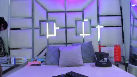 Snapshot of antonelablaze chatting on 04/15/26, 03:35 AntonelaBlaze online show from 04/15/26, 03:35