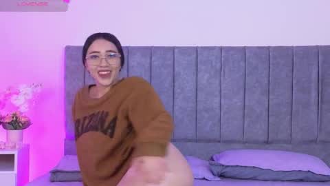 antonella online show from 10/25/25, 07:52