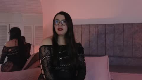 Snapshot of antonella_1998_ chatting on 05/30/26, 12:24 Antonella online show from 05/30/26, 12:24