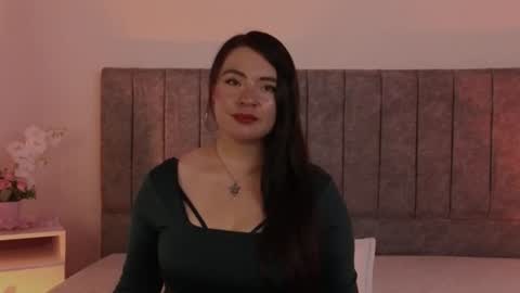 Snapshot of antonella_1998_ chatting on 06/16/26, 04:09 Antonella online show from 06/16/26, 04:09