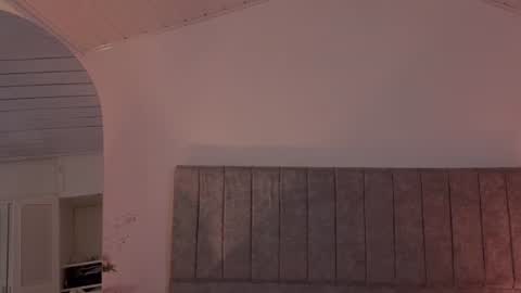 Snapshot of antonella_1998_ chatting on 06/27/26, 01:06 Antonella online show from 06/27/26, 01:06