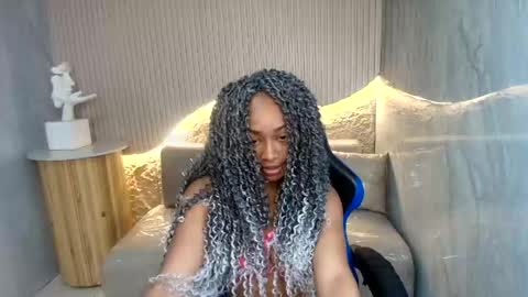 Snapshot of antonella__r_ chatting on 06/01/26, 08:21 Antonella online show from 06/01/26, 08:21