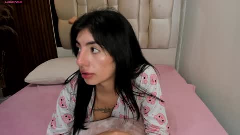 Antonella online show from 01/03/25, 01:38