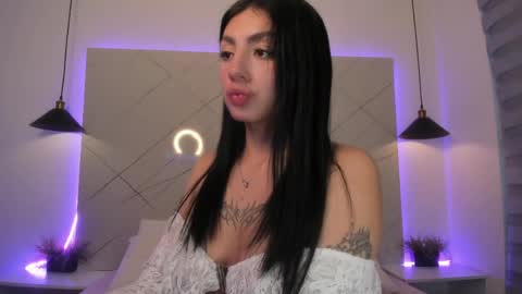 Snapshot of antonella__rouse chatting on 05/11/26, 10:40 Antonella online show from 05/11/26, 10:40