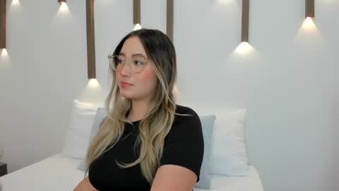 A N T O N E L L A  online show from 01/24/25, 12:10