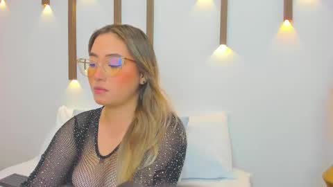 A N T O N E L L A  online show from 02/18/25, 12:06