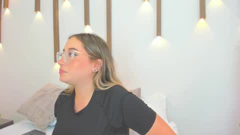 A N T O N E L L A  online show from 03/08/25, 04:28