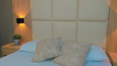 A N T O N E L L A  online show from 11/29/25, 12:19